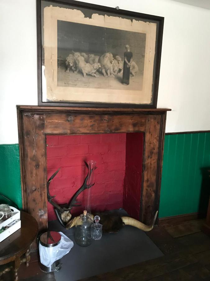 مبيت وإفطار ديفايزيس The White Bear المظهر الخارجي الصورة